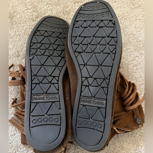 Minnetonka bootie moccasins - Picture 2 of 4
